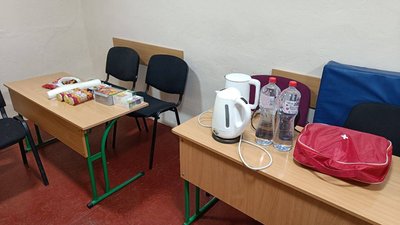 У Дніпрі розгорнули пункт розміщення потерпілих внаслідок атаки дрону по багатоповерхівці У Дніпрі розгорнули пункт розміщення потерпілих внаслідок атаки дрону по багатоповерхівці