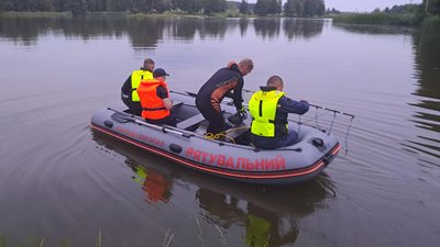 Рятувальники шукають чоловіка, який зник на ставку у селі Гаразджа, 20 червня 2024