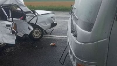 Один чоловік загинув, троє - травмовані. На Херсонщині поліцейські розслідують обставини ДТП Один чоловік загинув, троє - травмовані. На Херсонщині поліцейські розслідують обставини ДТП