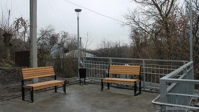 З підсвіткою та оглядовим майданчиком: на Харківщині відремонтували пішохідний міст З підсвіткою та оглядовим майданчиком: на Харківщині відремонтували пішохідний міст