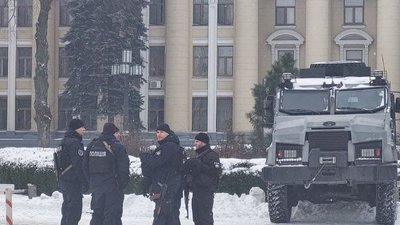 Стрілянина у Дніпрі, загроза з Росії та перші ліки проти COVID-19 в Україні: головні теми тижня