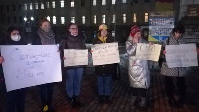 У Кропивницькому протестують проти оголошення вироку Сергію Стерненку У Кропивницькому протестують проти оголошення вироку Сергію Стерненку