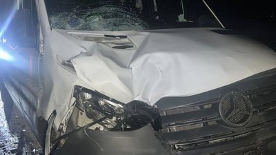 Фото з місця ДТП, яке трапилось 17 січня у селі Веренчанка на Буковині