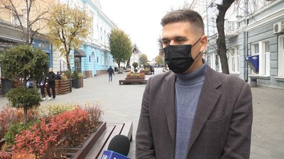 На житомирському Житньому ринку посилили карантинні обмеження На житомирському Житньому ринку посилили карантинні обмеження