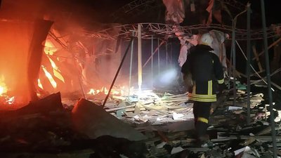 "Гатили з авіації прямо по центру міста": у ДСНС розповіли подробиці обстрілу Вовчанська "Гатили з авіації прямо по центру міста": у ДСНС розповіли подробиці обстрілу Вовчанська