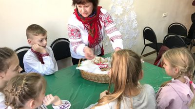 У Луцьку стартував мистецький проект "Різдвяна майстерня"