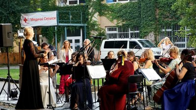 В Ужгороді на благодійному концерті симфонічного оркестру обласної філармонії зібрали майже 13 тисяч гривень для ЗСУ