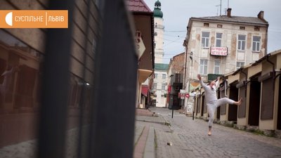 "Йшов 53-й день карантину"- перформанс митця з Дрогобича