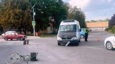 77-річний велосипедист травмувався під час ДТП у Красилові