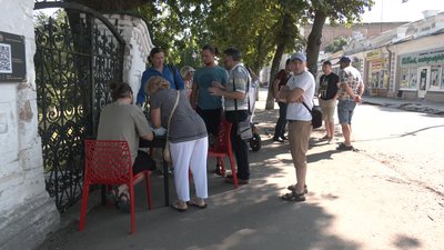 За 3 години збору підписів на вулиці лист підписали 135 ніжинців За 3 години збору підписів на вулиці лист підписали 135 ніжинців