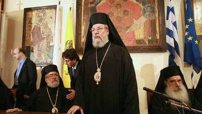 На Кіпрі відсторонили 12 священиків, які відмовилися вакцинуватися
