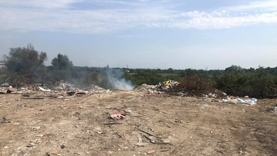 Львів'яни просять прибрати стихійне сміттєзвалище на вулиці Пластовій Львів'яни просять прибрати стихійне сміттєзвалище на вулиці Пластовій