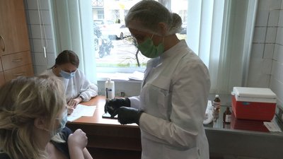 Медиків вакцинували бустером від ковіду Медиків вакцинували бустером від ковіду