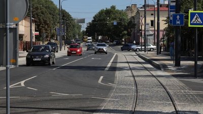 Рух автомобілів