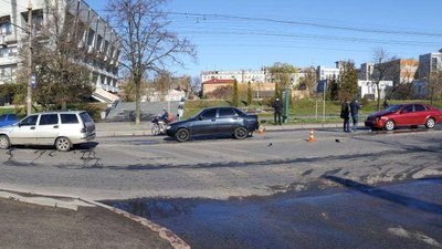 Аварія з чотирма автомобілями сталася у Сумах