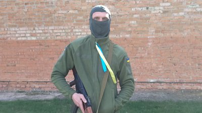 "Прорватися не дозволимо". Історії двох українських бійців, що приїхали боронити Сумщину