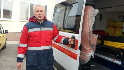 Реанімаційний зал на колесах. Кіровоградщина отримала три реанімобілі Реанімаційний зал на колесах. Кіровоградщина отримала три реанімобілі