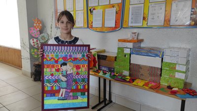 Листівки до Дня матері військовим-матерям відправили на схід тернопільські школярі Листівки до Дня матері військовим-матерям відправили на схід тернопільські школярі