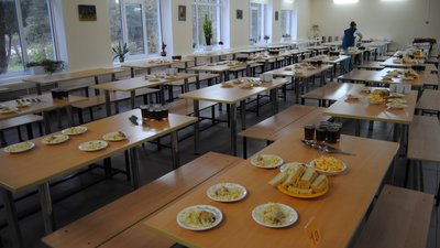 У Бердянську дошкільні заклади не отримують м'ясні продукти через проблеми з тендерами