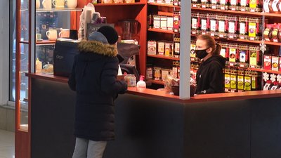 "Зазвичай покупці російськомовні". Вступив у дію закон про мову "Зазвичай покупці російськомовні". Вступив у дію закон про мову