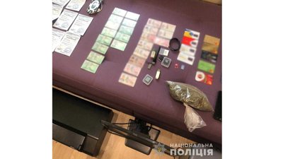 В Одесі чоловіка підозрюють у виготовленні та збуті документів на отримання наркотичних засобів