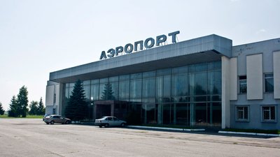 В аеропорту «Полтава» приземлився літак із пасажирами: чому не дозволили їм висадитися В аеропорту «Полтава» приземлився літак із пасажирами: чому не дозволили їм висадитися