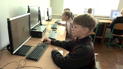 На даху ліцею на Волині запрацювала сонячна електростанція: скільки планують зекономити На даху ліцею на Волині запрацювала сонячна електростанція: скільки планують зекономити