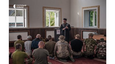 Курбан байрам в останній неокупованій мечеті на Донбасі Курбан байрам в останній неокупованій мечеті на Донбасі