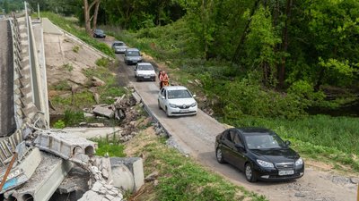 Три дороги: як працюють маршрути евакуації з окупованої Луганщини