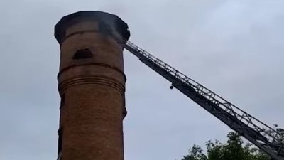 На Черкащині з палаючої водонапірної вежі врятували трьох чоловіків