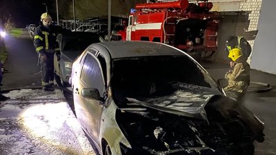 В Харкові згоріли автівки працівників редакції "Время Добкина" В Харкові згоріли автівки працівників редакції "Время Добкина"