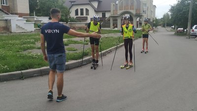 Зимовий спорт влітку: як у Луцьку тренують біатлоністи та лижники