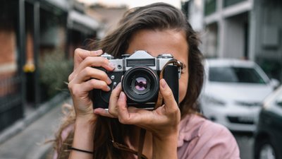 У Кропивницькому фотографи об'єдналися та створили фотопроєкт, щоб допомогти військовим