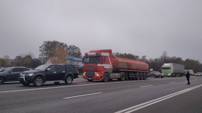 У Тернополі підприємці перекрили дорогу