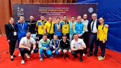 Черкаські спортсмени вибороли нагороди на міжнародному турнірі з гімнастики Черкаські спортсмени вибороли нагороди на міжнародному турнірі з гімнастики