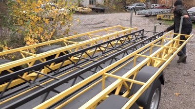 Релоковане із Запоріжжя: на Черкащині підприємство виготовляє причепи для перевезення вуликів Релоковане із Запоріжжя: на Черкащині підприємство виготовляє причепи для перевезення вуликів