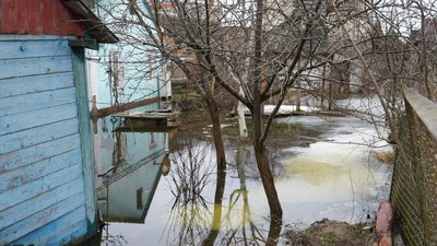 Підтоплення садиб та господарських споруд у Володимирі
