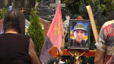 Могила Миколи Кави Могила Миколи Кави