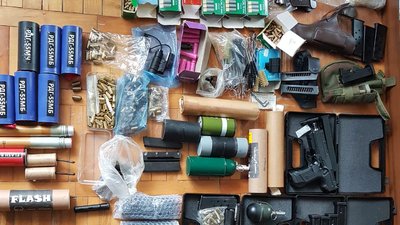 На Львівщині затримали раніше судимого священника за торгівлю саморобною зброєю