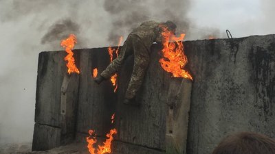 На Житомирщині близько 100 учасників військово-патріотичної гри "Джура" пройшли вишкіл десантника На Житомирщині близько 100 учасників військово-патріотичної гри "Джура" пройшли вишкіл десантника