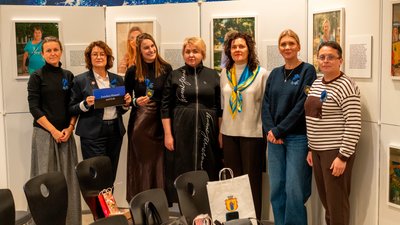 У Німеччині на виставці представили історію чернігівки, що чекає на сина, що зник безвісти