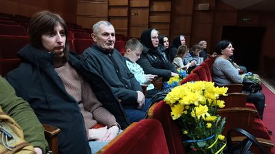 Родини загиблих військовослужбовців 14-ої ОМБР нагородили орденом "Навіки у строю"