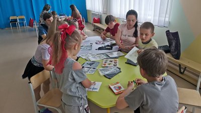 В освітніх закладах Полтавської громади живе удвічі менше переселенців ніж у березні