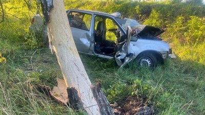 На Черкащині в ДТП отримали травми двоє підлітків та жінка На Черкащині в ДТП отримали травми двоє підлітків та жінка