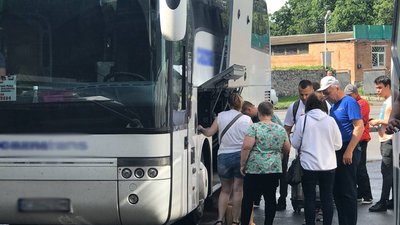 На полтавському автовокзалі побільшало пасажирів з-за кордону На полтавському автовокзалі побільшало пасажирів з-за кордону