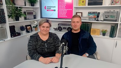 Директорка КП "Ветеринарно-стерилізаційний центр "Крок до тварин" Тетяна Діденко та провідний лікар ветеринарної медицини Чернігівської міської державної ветлікарні Сергій Чаплієв Директорка КП "Ветеринарно-стерилізаційний центр "Крок до тварин" Тетяна Діденко та провідний лікар ветеринарної медицини Чернігівської міської державної ветлікарні Сергій Чаплієв