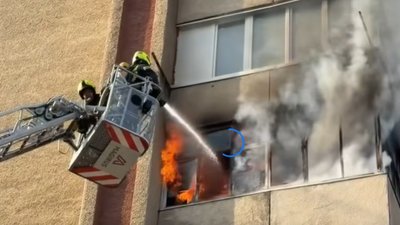 В Івано-Франківську горіла квартира у дев'ятиповерхівці — надзвичайники врятували чоловіка