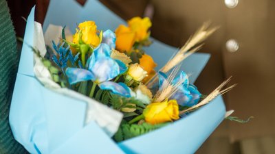 Букет квітів для ювіляра Букет квітів для ювіляра