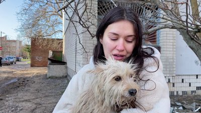 "Після вибуху почався вогонь вище п'ятого поверху". Жителі Херсона розповіли про ракетні удари армії РФ "Після вибуху почався вогонь вище п'ятого поверху". Жителі Херсона розповіли про ракетні удари армії РФ