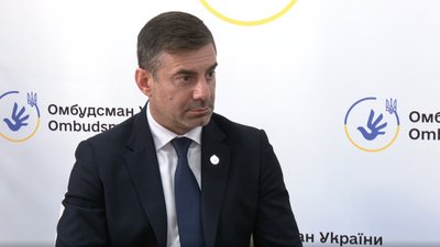 Лубінець розглядає звернення Сталіни Чбуенко зі школи щодо незаконного звільнення